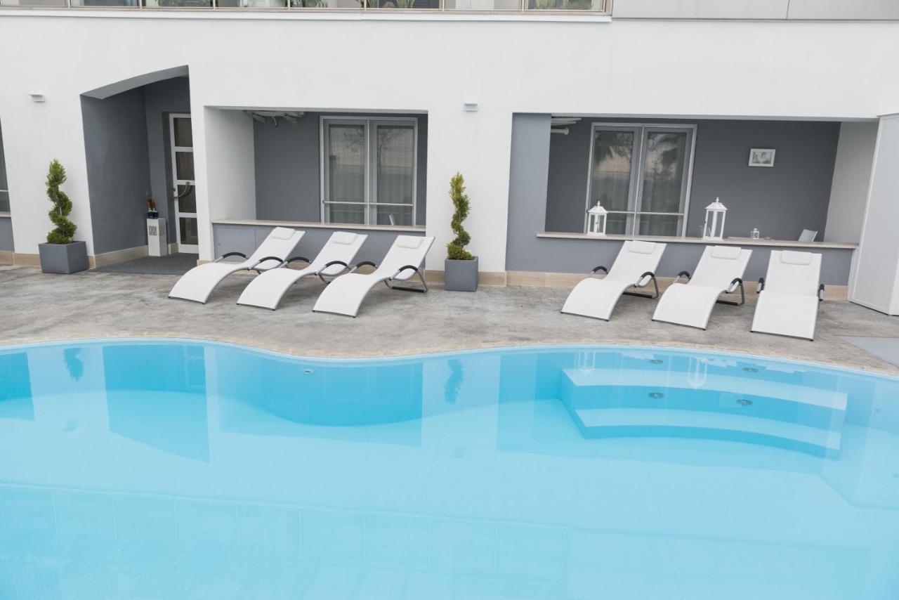 Residence Del Sole Manfredonia Eksteriør billede